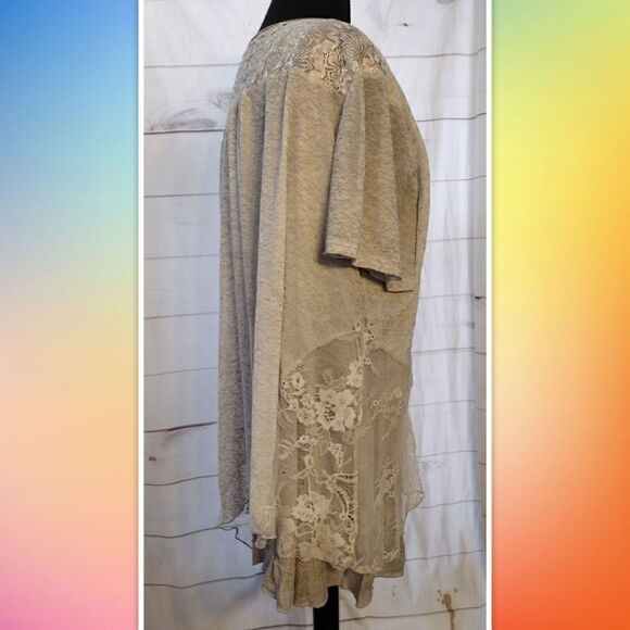 💕SIMPLY COUTURE Size 3X Summer Casual Short Sleeve Top Ruffle Crochet - Picture 4 of 6